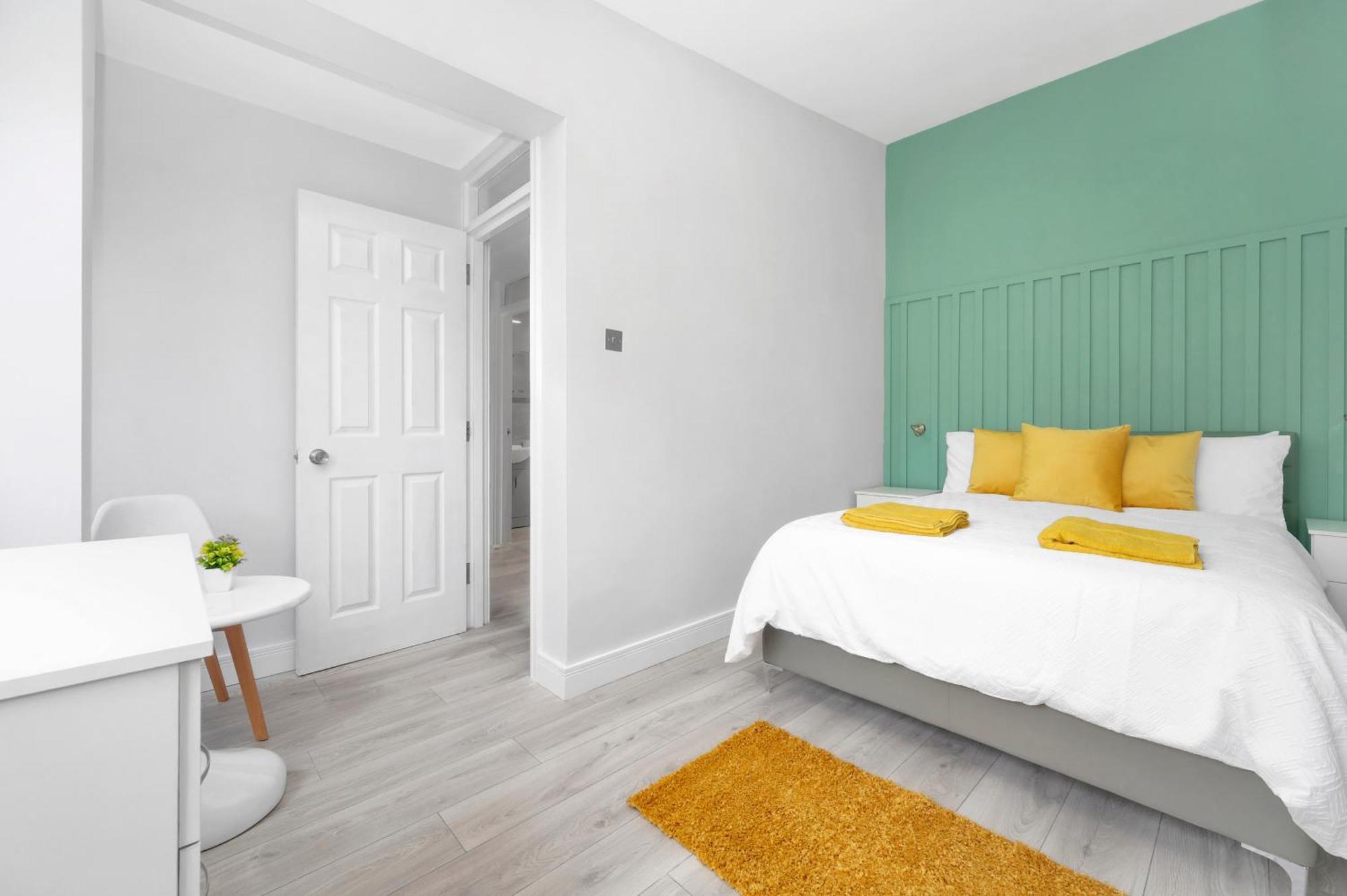 Waterside 4 Bed Apartment London Eksteriør bilde