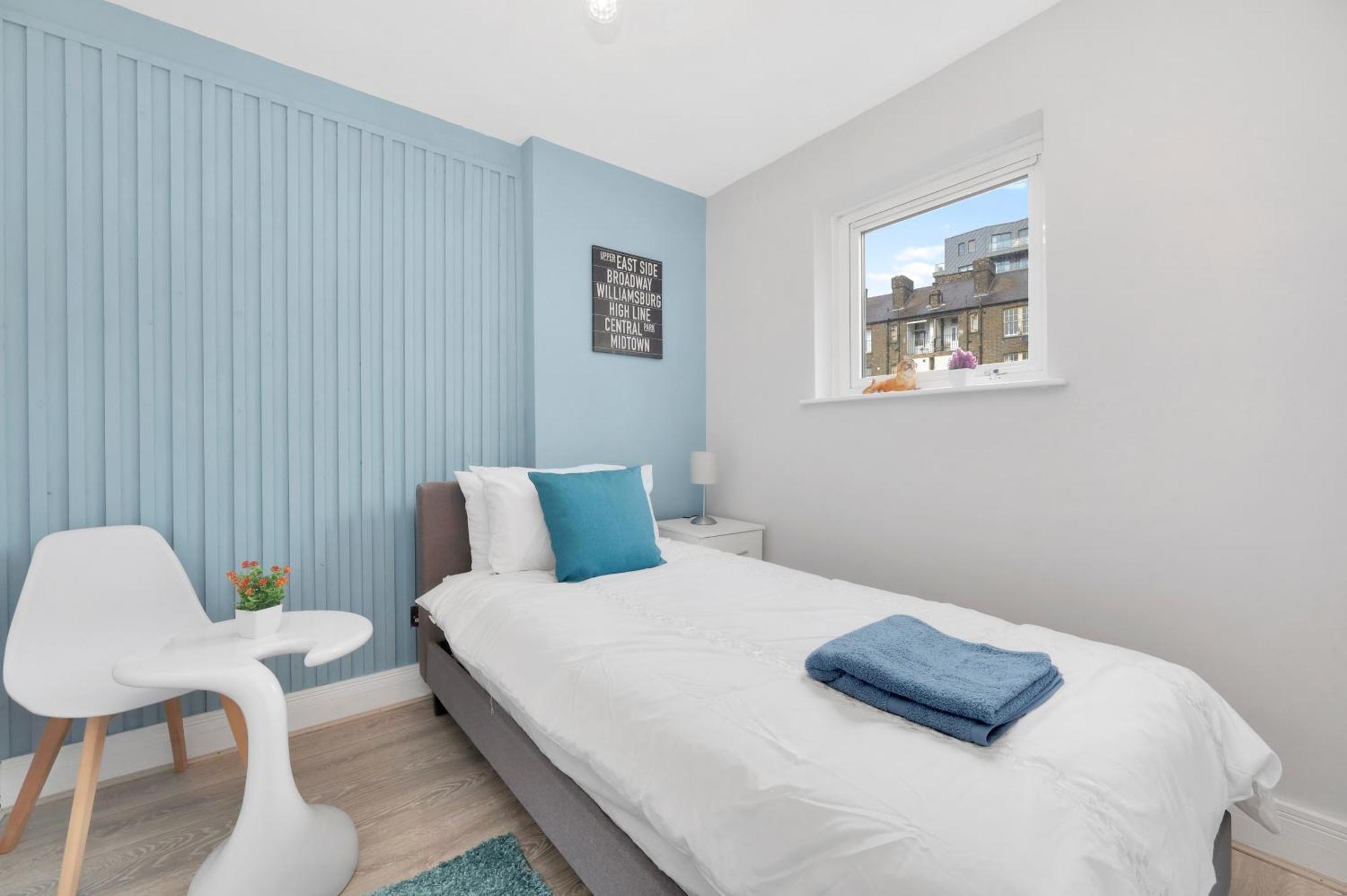 Waterside 4 Bed Apartment London Eksteriør bilde