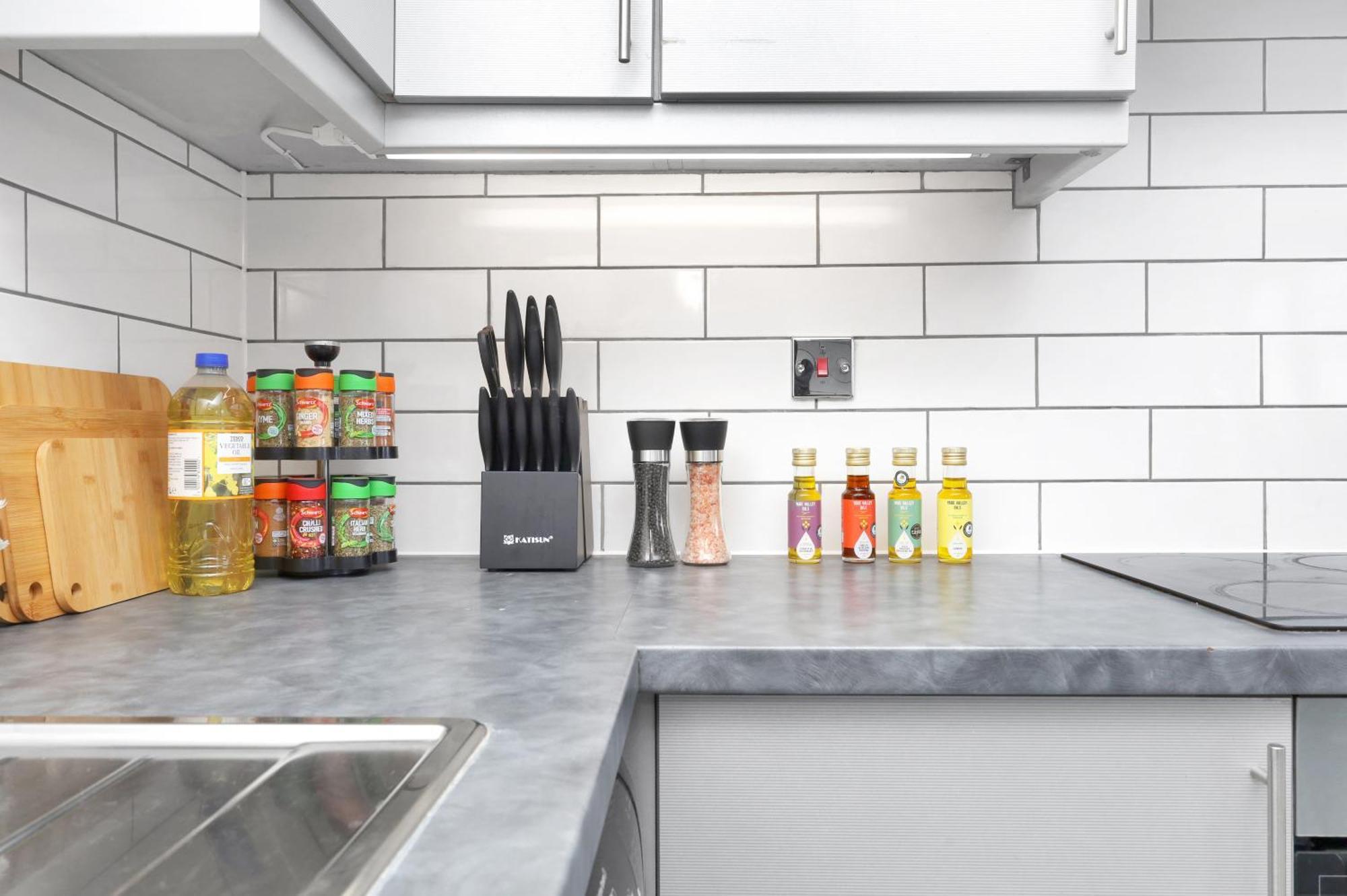 Waterside 4 Bed Apartment London Eksteriør bilde