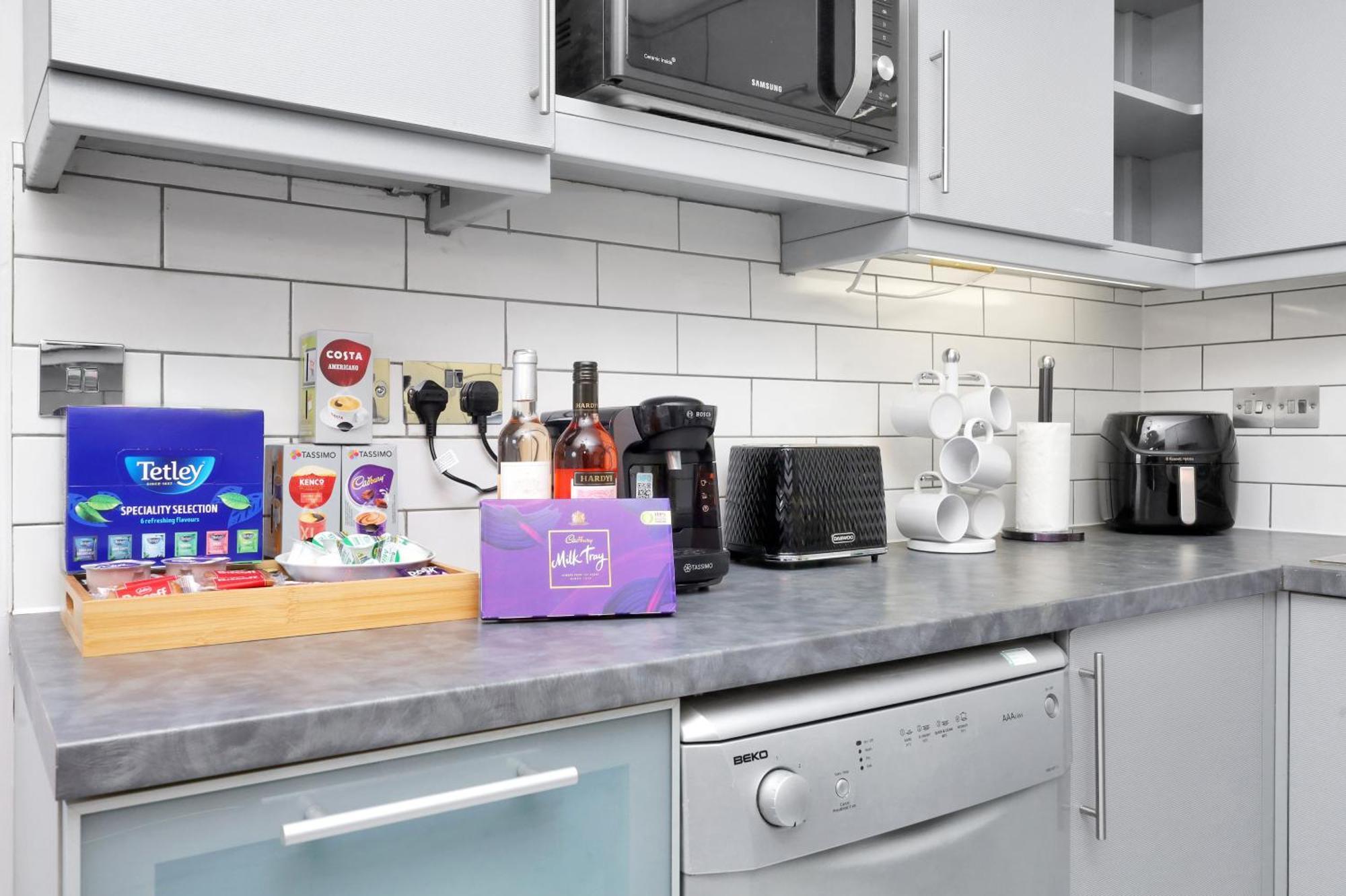 Waterside 4 Bed Apartment London Eksteriør bilde
